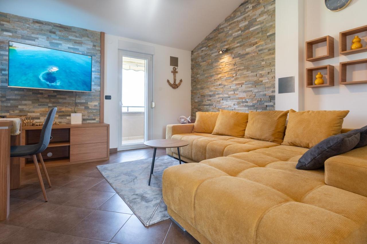 Apartamento Penthouse Gea Premantura Exterior foto